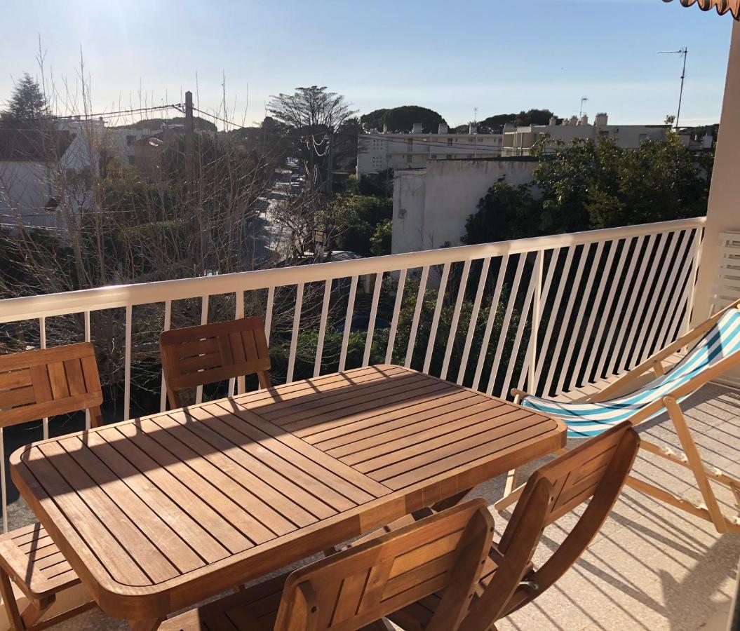 Appartement bord de mer avec terrasse Saint-Cyr-sur-Mer Extérieur photo